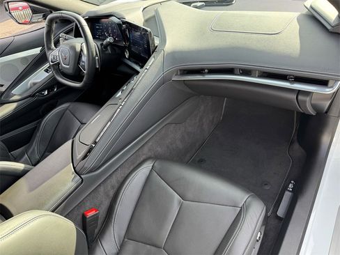 Used 2022 Chevrolet Corvette Stingray Preferred Cpe w/ 2LT image 21