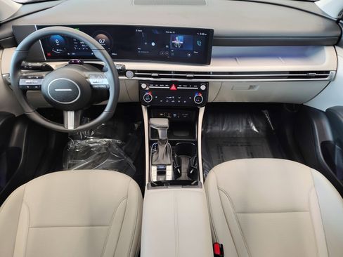 Used 2025 Hyundai Tucson SEL image 17