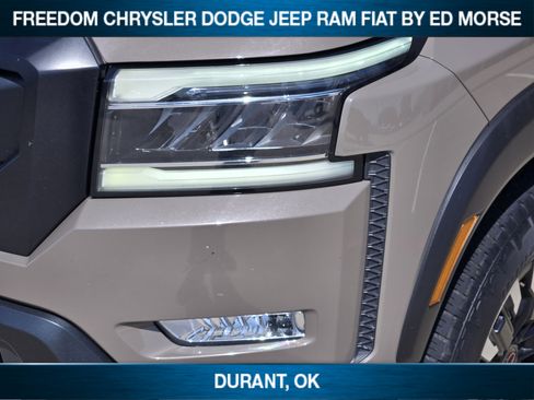 Used 2023 Nissan Frontier PRO-4X w/ Technology Package AWD/4WD image 5