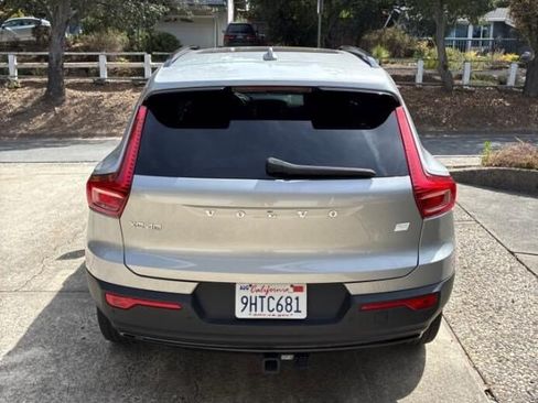 Used 2023 Volvo XC40 Recharge Ultimate AWD/4WD image 10