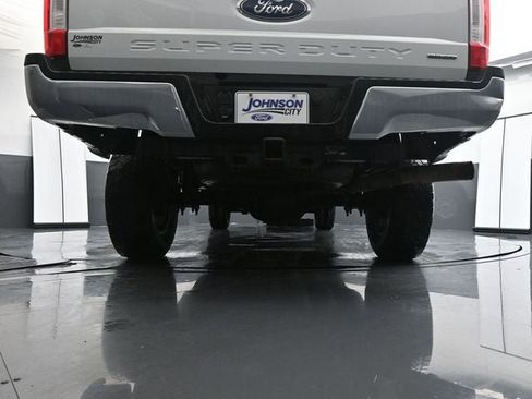 Used 2017 Ford F250 XLT image 32