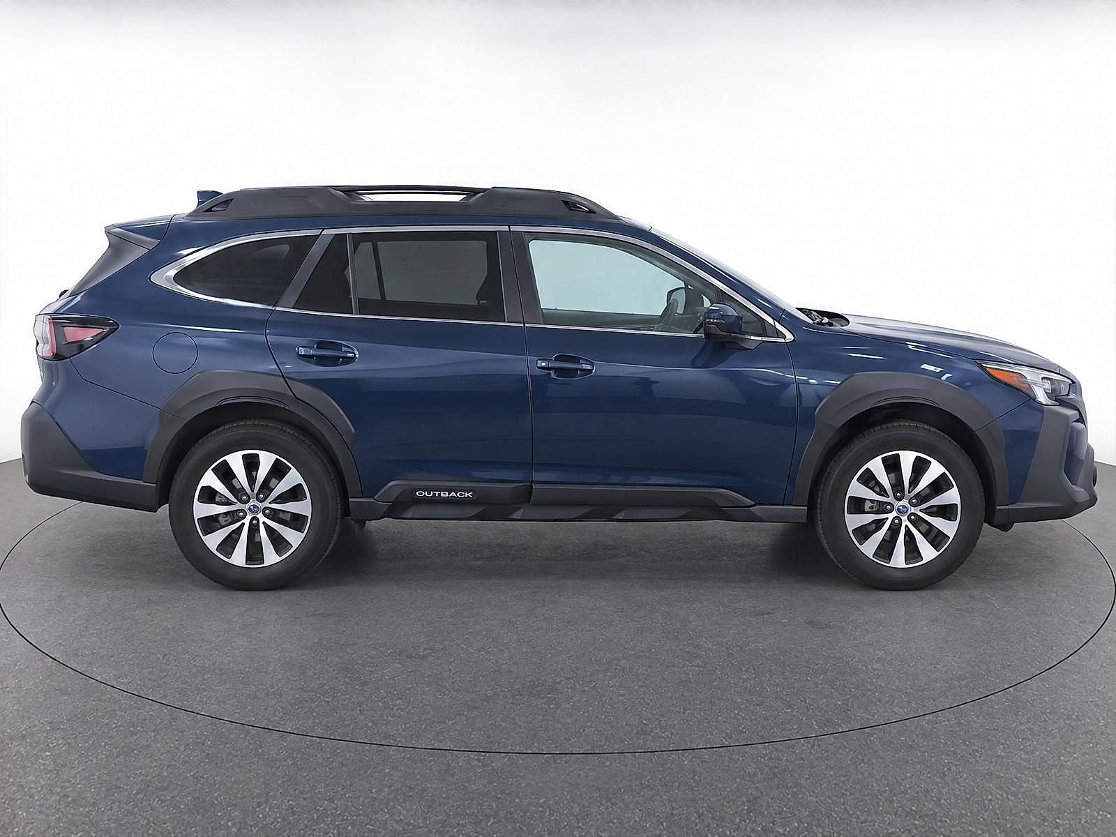 Certified 2024 Subaru Outback Premium AWD/4WD image 8