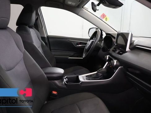 Used 2025 Toyota RAV4 XLE AWD/4WD image 26