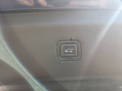 Used 2024 Buick Enclave Essence w/ Technology Package AWD/4WD image 43
