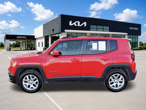 Used 2015 Jeep Renegade Latitude AWD/4WD image 8
