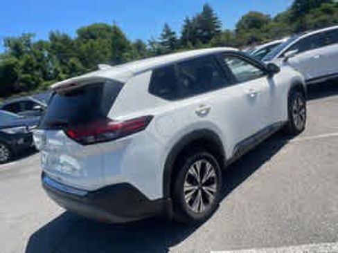 Used 2023 Nissan Rogue SV AWD/4WD image 5