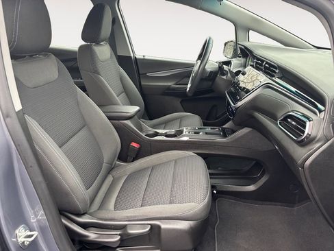 Used 2023 Chevrolet Bolt LT image 10