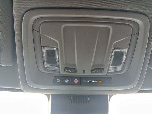 Used 2023 Chevrolet Silverado 1500 LT image 19