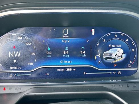 Used 2023 Chevrolet Suburban Premier image 12