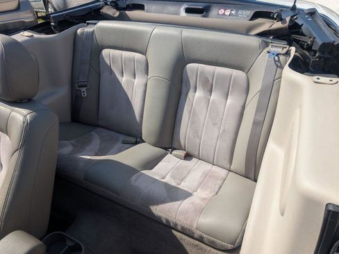 Used 2006 Chrysler Sebring Touring w/ Spring Special Group FWD image 10