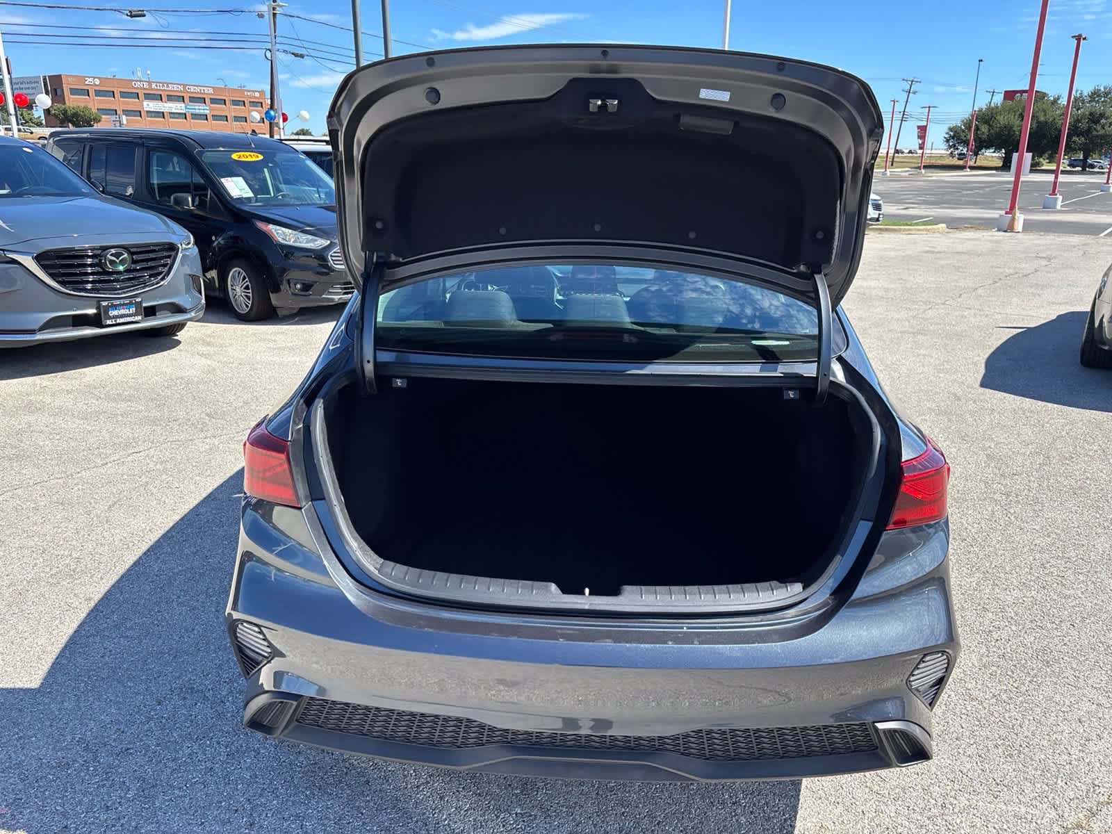 Used 2024 Kia Forte LXS w/ LXS Technology Package FWD image 7
