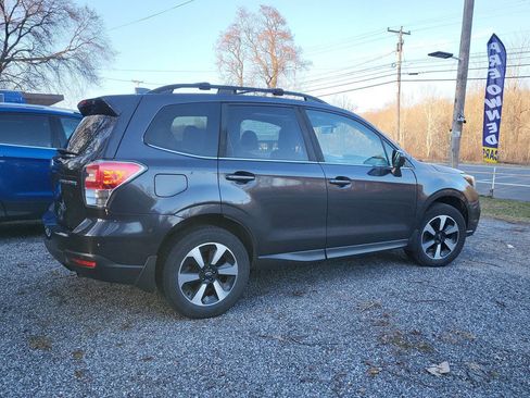 Used 2018 Subaru Forester 2.5i Limited image 4
