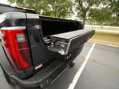 Used 2024 GMC Sierra 2500 Denali w/ Denali Reserve Package AWD/4WD image 11