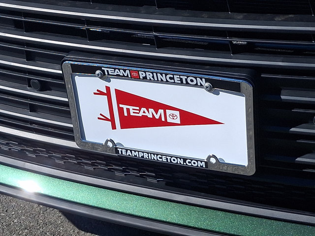 New 2026 Toyota Sienna XLE Woodland Edition AWD/4WD image 4