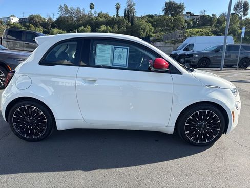 Used 2024 FIAT 500 e (RED) image 9