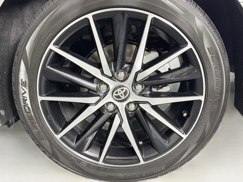 Used 2024 Toyota Camry SE FWD image 31