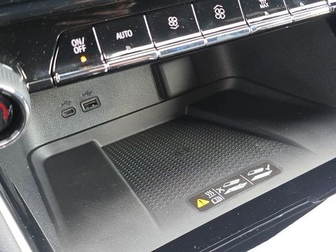 New 2026 Chevrolet Traverse LT FWD image 31