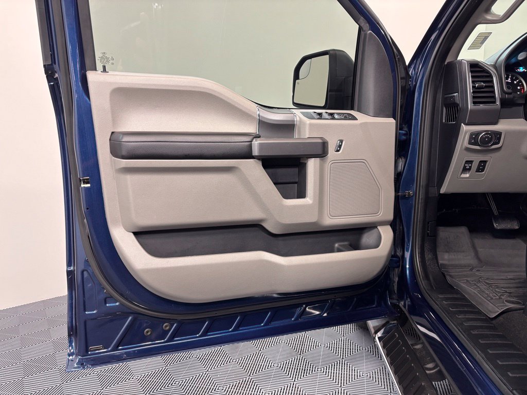 Used 2019 Ford F150 XLT w/ Equipment Group 302A Luxury AWD/4WD image 25