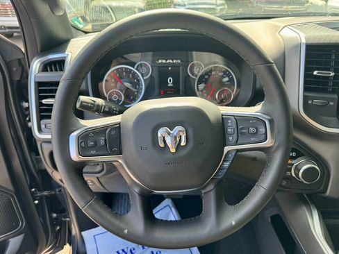 Used 2025 RAM 1500 Big Horn AWD/4WD image 5