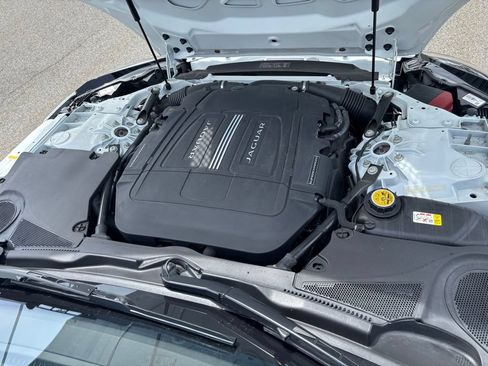 Used 2019 Jaguar F-TYPE Convertible RWD image 20