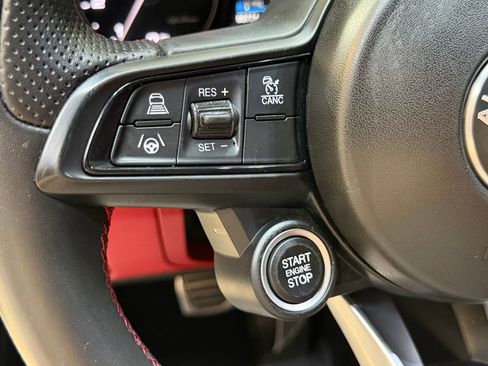 Used 2020 Alfa Romeo Giulia Ti Sport image 17