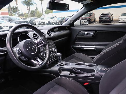 Used 2019 Ford Mustang Coupe w/ Black Accent Package RWD image 9