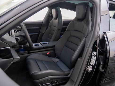 New 2026 Porsche Taycan image 5