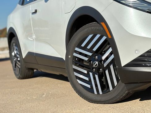 New 2026 Nissan Leaf SV+ image 9