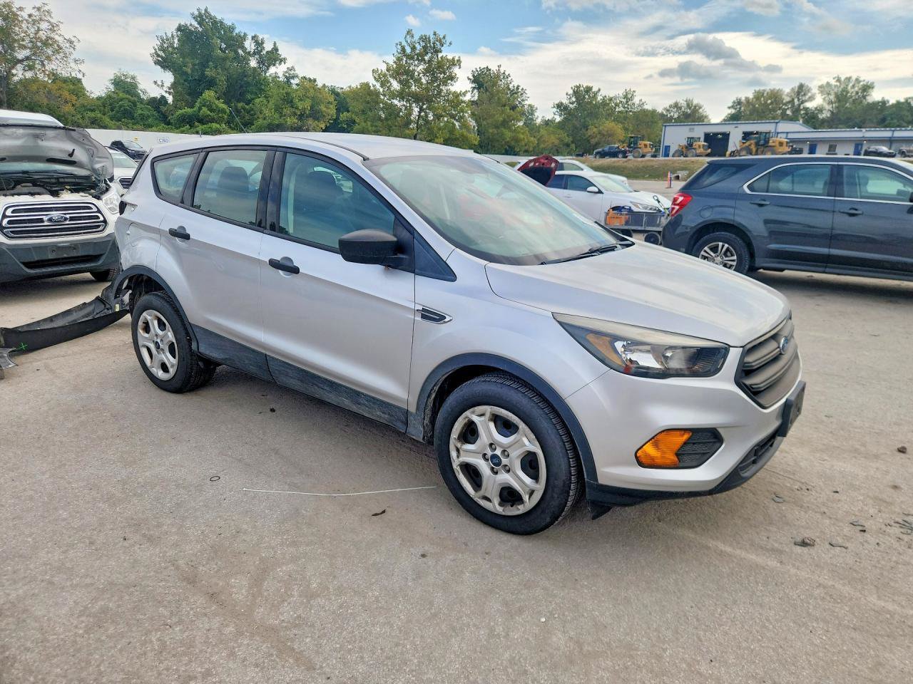 Used 2019 Ford Escape S FWD image 1