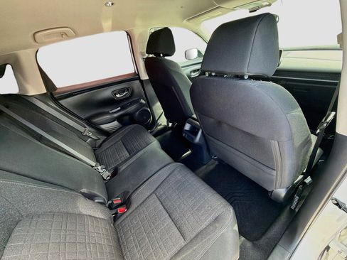 Used 2025 Honda HR-V LX image 28