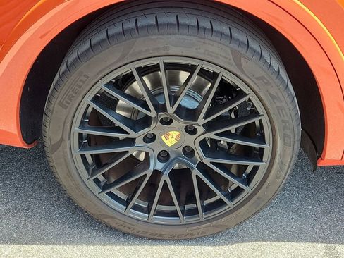 Certified 2021 Porsche Cayenne GTS AWD/4WD image 14