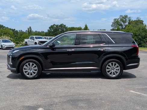 Used 2025 Hyundai Palisade SEL FWD image 3