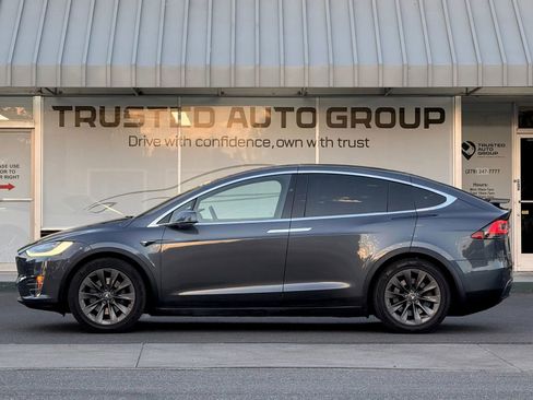 Used 2018 Tesla Model X 75D AWD/4WD image 6