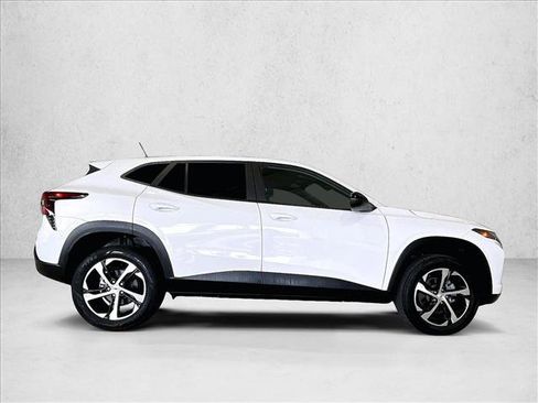 Used 2024 Chevrolet Trax RS FWD image 5