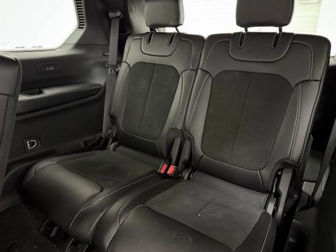 Used 2025 Jeep Grand Cherokee L Altitude image 11