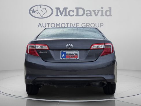 Used 2014 Toyota Camry LE FWD image 5