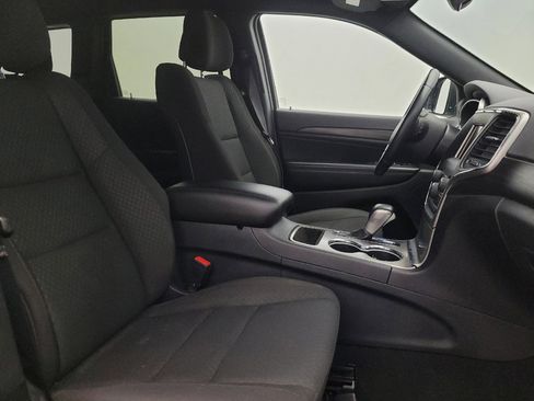Used 2021 Jeep Grand Cherokee Laredo RWD image 21