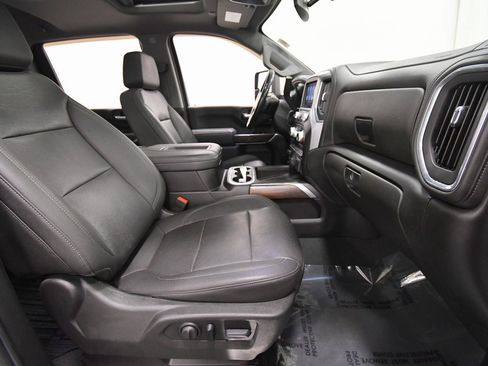 Used 2022 GMC Sierra 3500 SLT w/ SLT Premium Package image 19