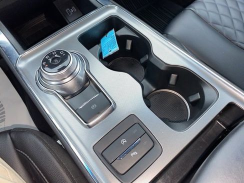 Certified 2024 Ford Edge Titanium image 14