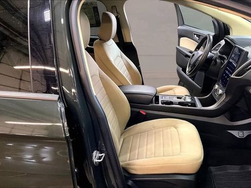 Used 2022 Ford Edge SE w/ Black Appearance Package image 30
