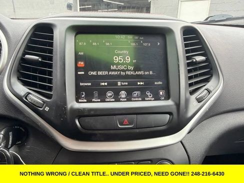 Used 2017 Jeep Cherokee Trailhawk w/ Cold Weather Group AWD/4WD image 21