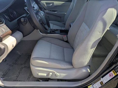 Used 2016 Toyota Camry LE FWD image 15