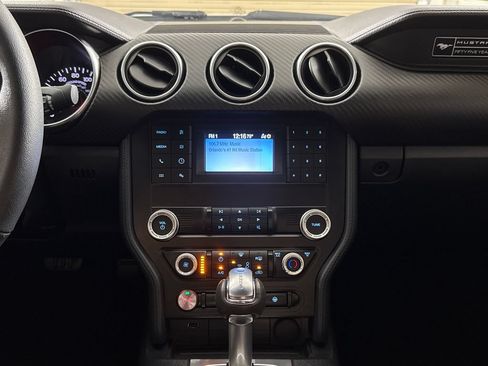 Used 2020 Ford Mustang Coupe RWD image 19