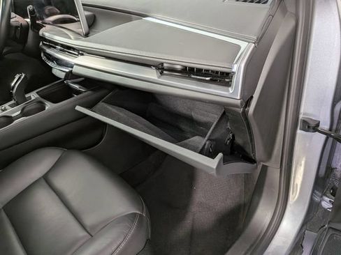 Used 2025 Cadillac XT4 Premium Luxury FWD image 30