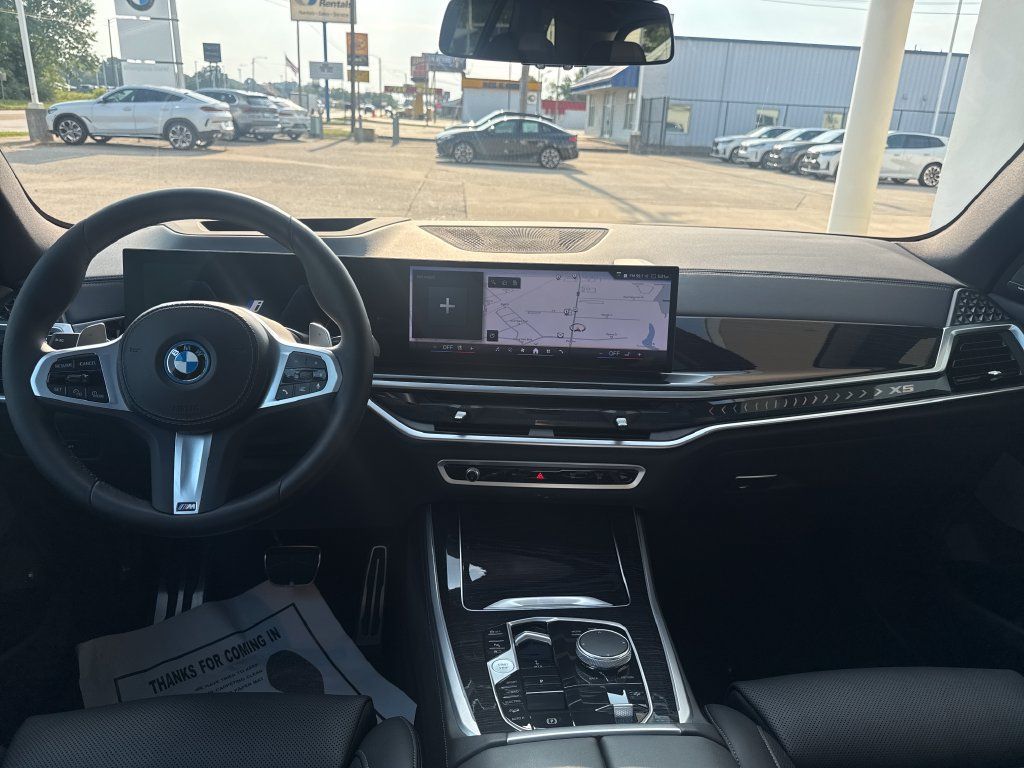 Used 2024 BMW X5 xDrive50e w/ M Sport Package AWD/4WD image 15