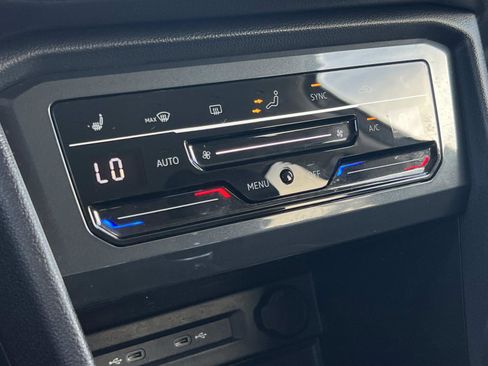 Certified 2023 Volkswagen Tiguan SE image 15