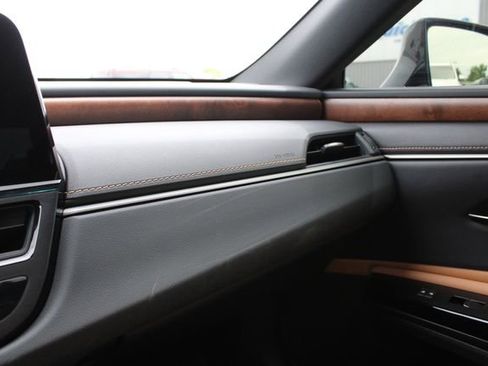 Used 2024 Lexus ES 350 w/ Premium Package FWD image 21