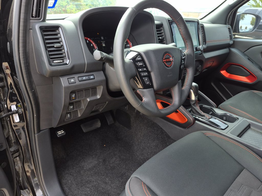 Used 2022 Nissan Frontier Pro-X w/ Technology Package RWD image 16