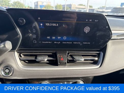 Used 2025 Chevrolet TrailBlazer LT w/ Driver Confidence Package FWD image 4