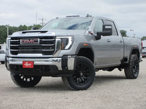 New 2026 GMC Sierra 2500 SLE w/ SLE Value Package; AWD/4WD image 9